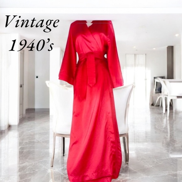 Vintage Other - Authentic Vintage late 1940’s Robe
Movie Star Glam Red Kimono